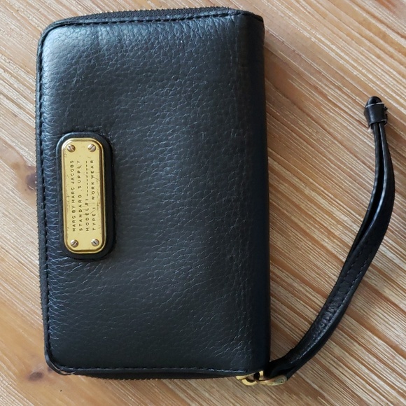 Marc by Marc Jacobs Wristlet Wallet - Picture 1 of 17